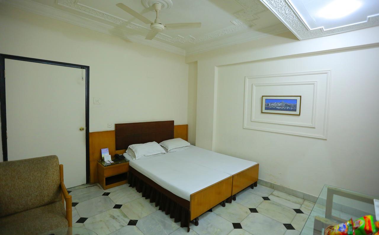 Hotel VIP International Kalkutta Exterior foto