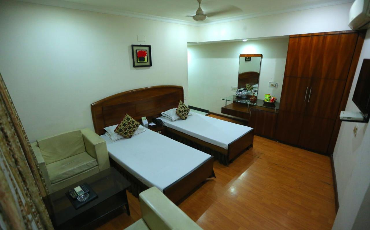 Hotel VIP International Kalkutta Exterior foto