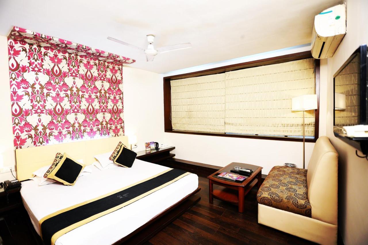 Hotel VIP International Kalkutta Exterior foto